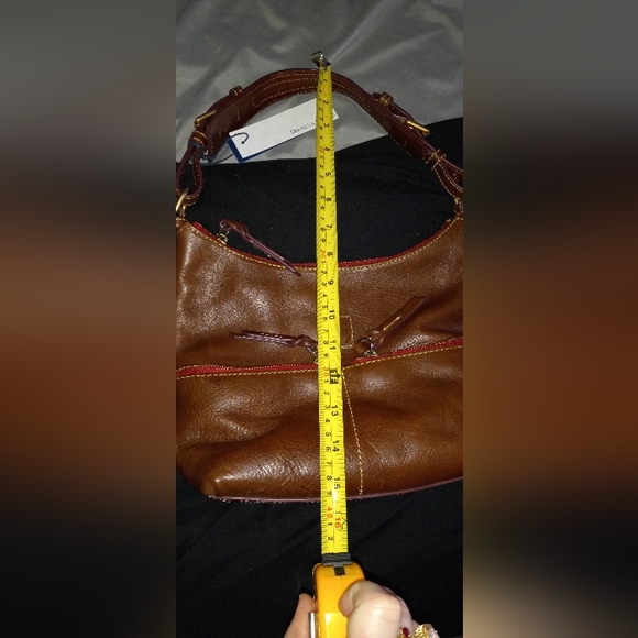 NWT Dooney & Bourke Small Zipper Pocket Leather Sac in Chestnut. Brand New. - Picture 8 of 9